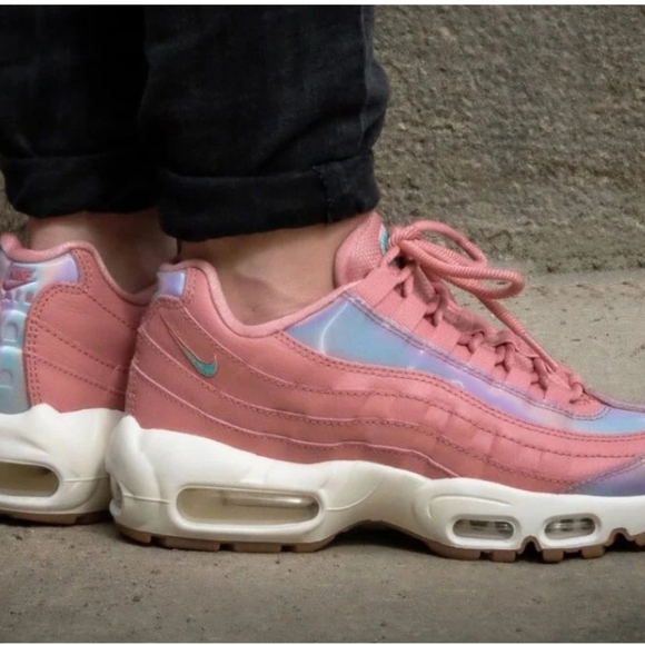 Nike Air Max 95 Red Stardust Wm Size 5.5